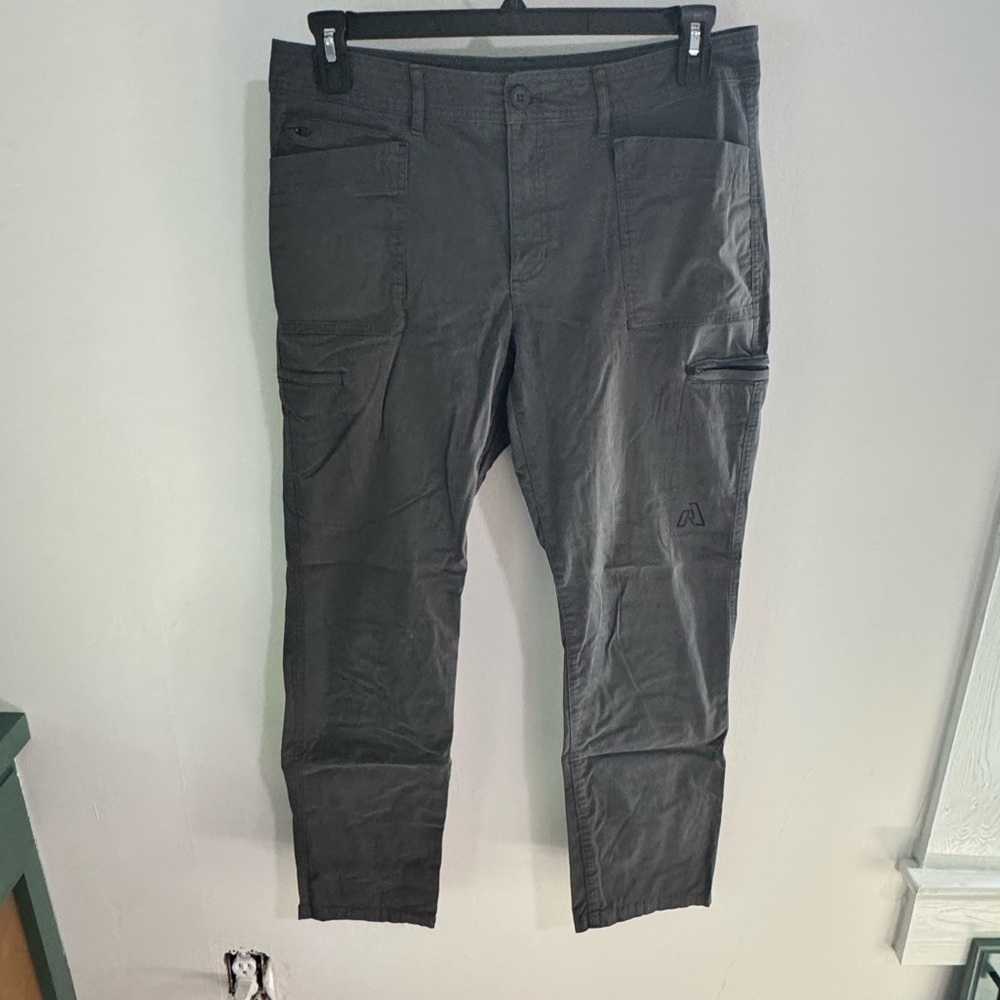 Eddie Bauer Women’s Guides Day Off Straight Leg Pant